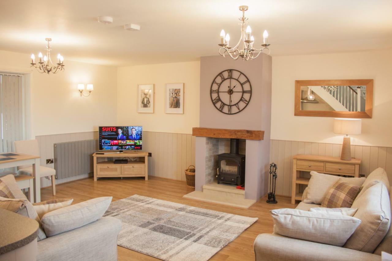 High Oaks Grange - *